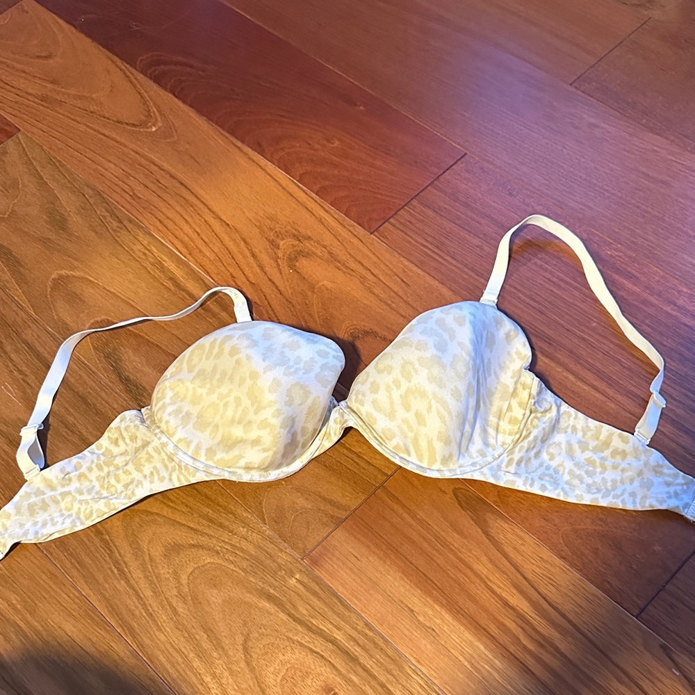 Victoria's Secret Cream Leopard Print Bra